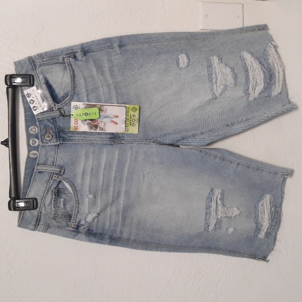 NWT "REWASH" Super High Rise Distressed Vintage Revival Skater Short Size 5/27
